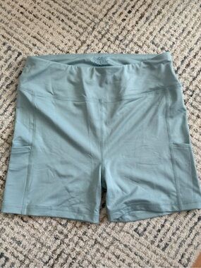 M Sigrid Olsen Pale Teal Bike Shorts with Side Pockets